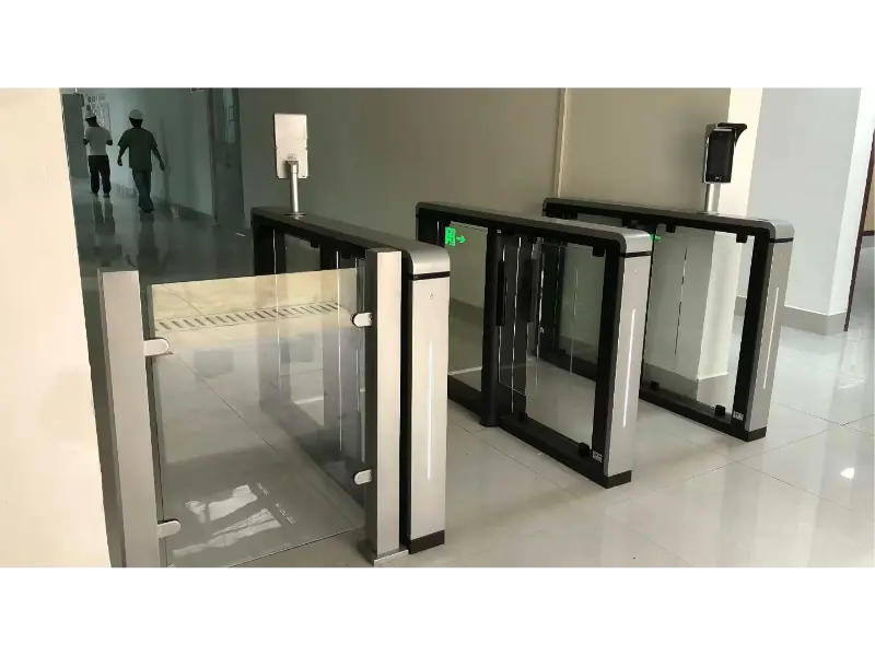 インテリジェント アクセス コントロール システムとは何ですか?