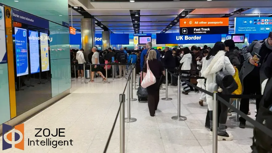 スマート アクセス コントロール: 空港向けスイング ターンスタイル ソリューション