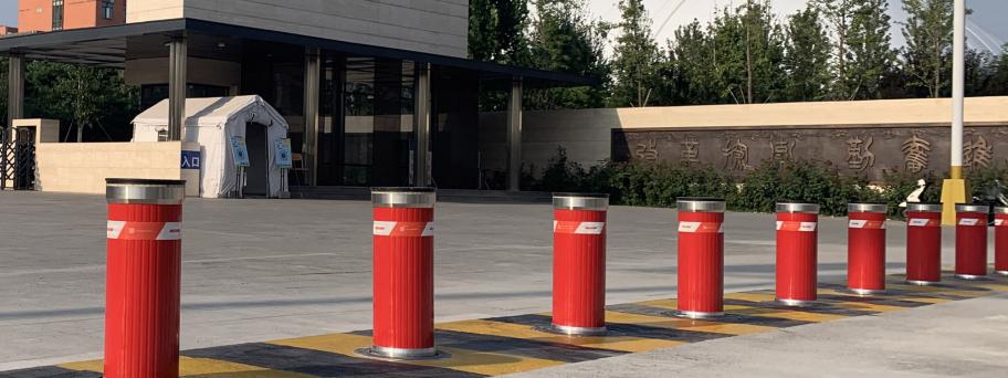  hydraulic bollards